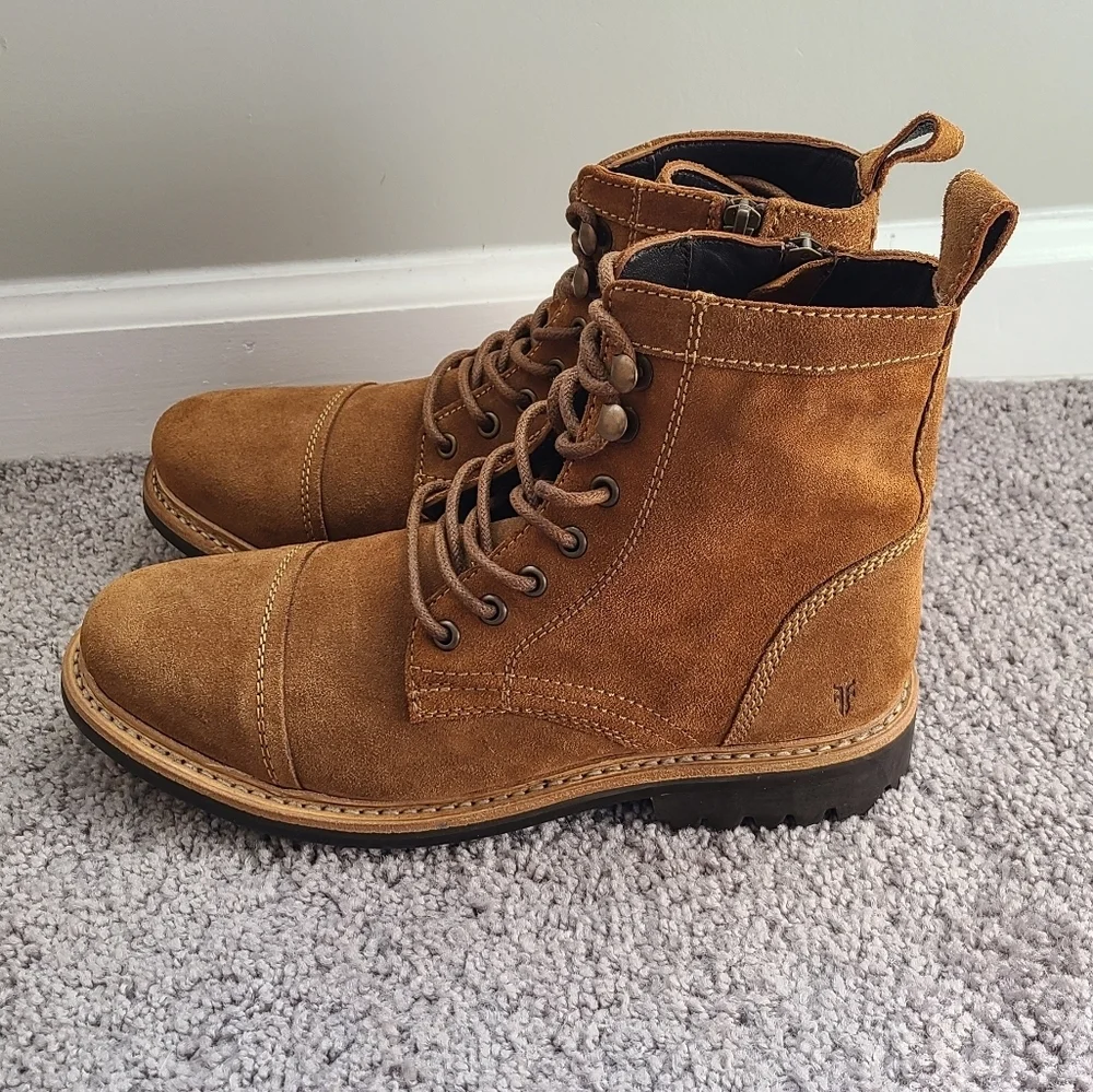 NWOT Frye Russell Boot